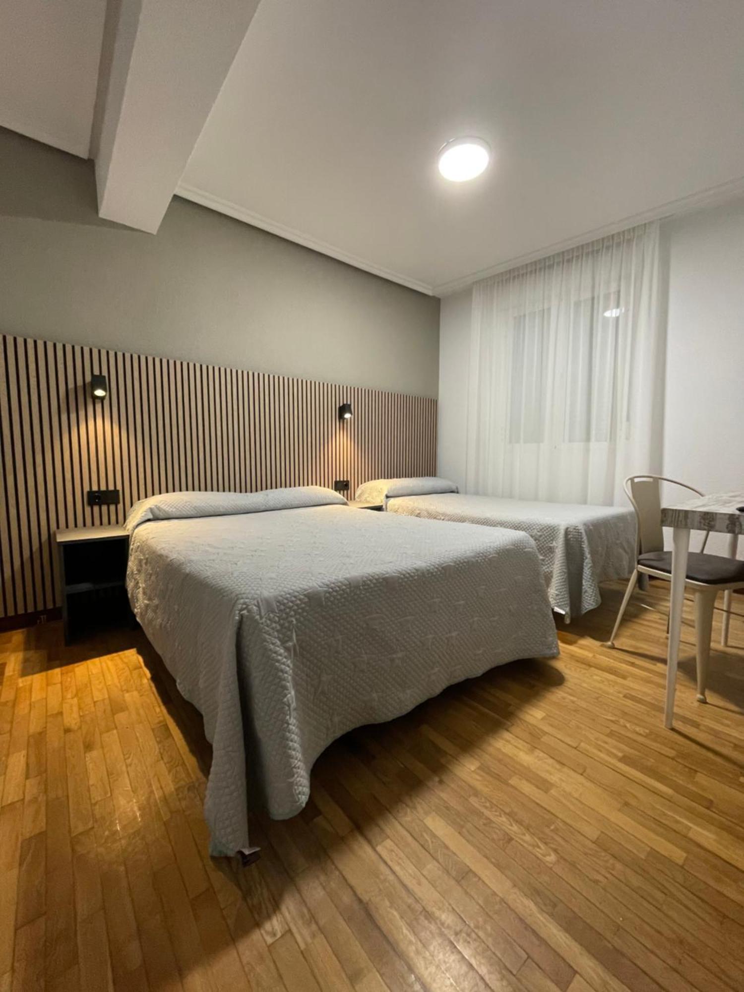 Pension La Encina Santo Domingo De La Calzada Exteriör bild