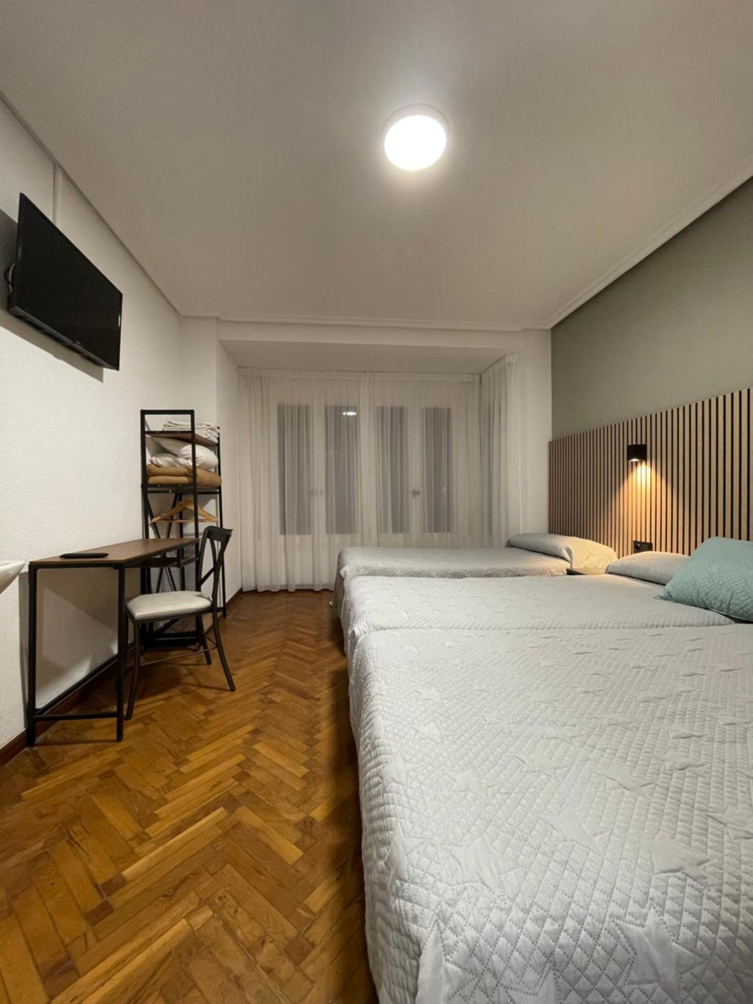 Pension La Encina Santo Domingo De La Calzada Exteriör bild
