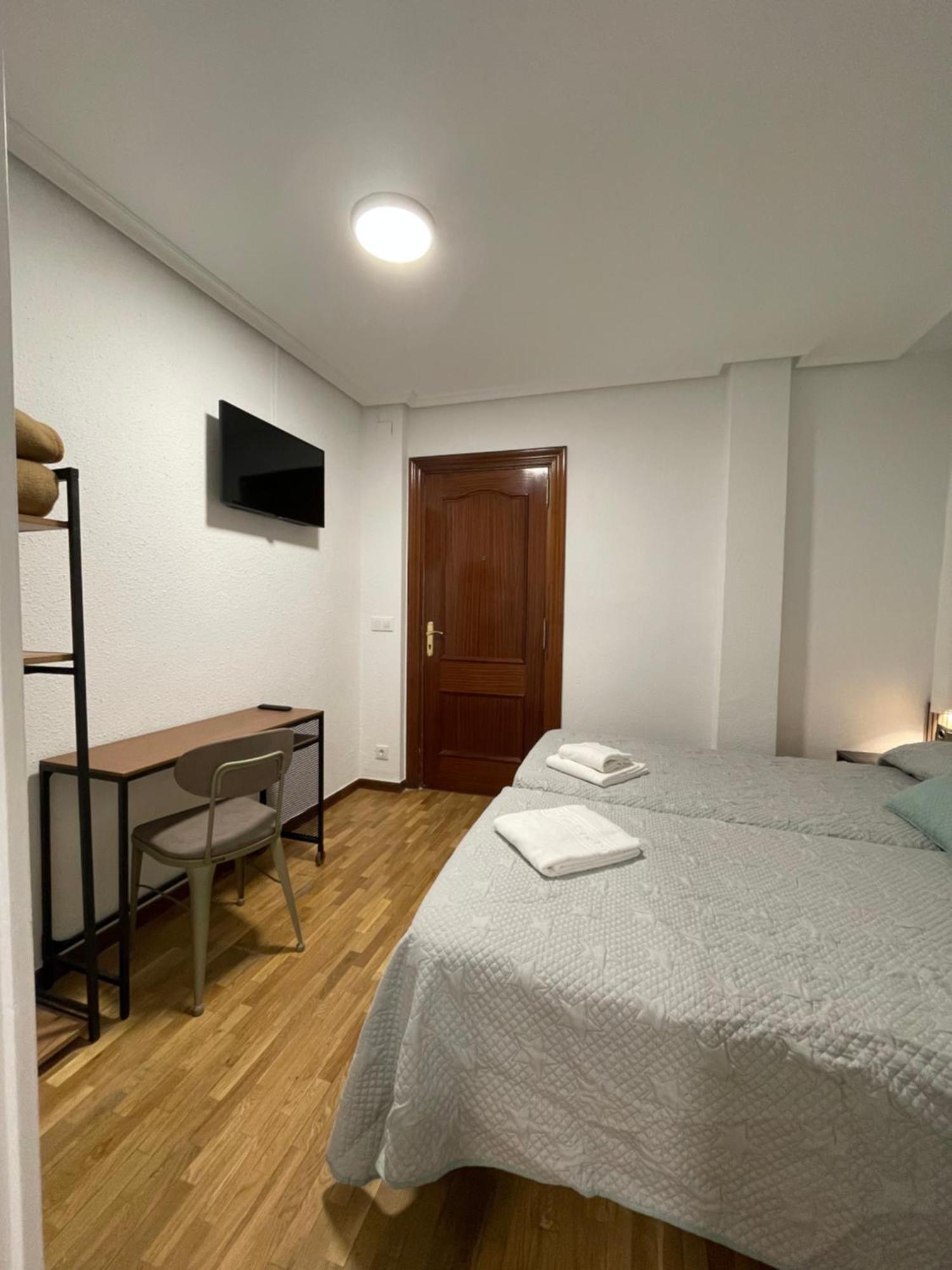 Pension La Encina Santo Domingo De La Calzada Exteriör bild