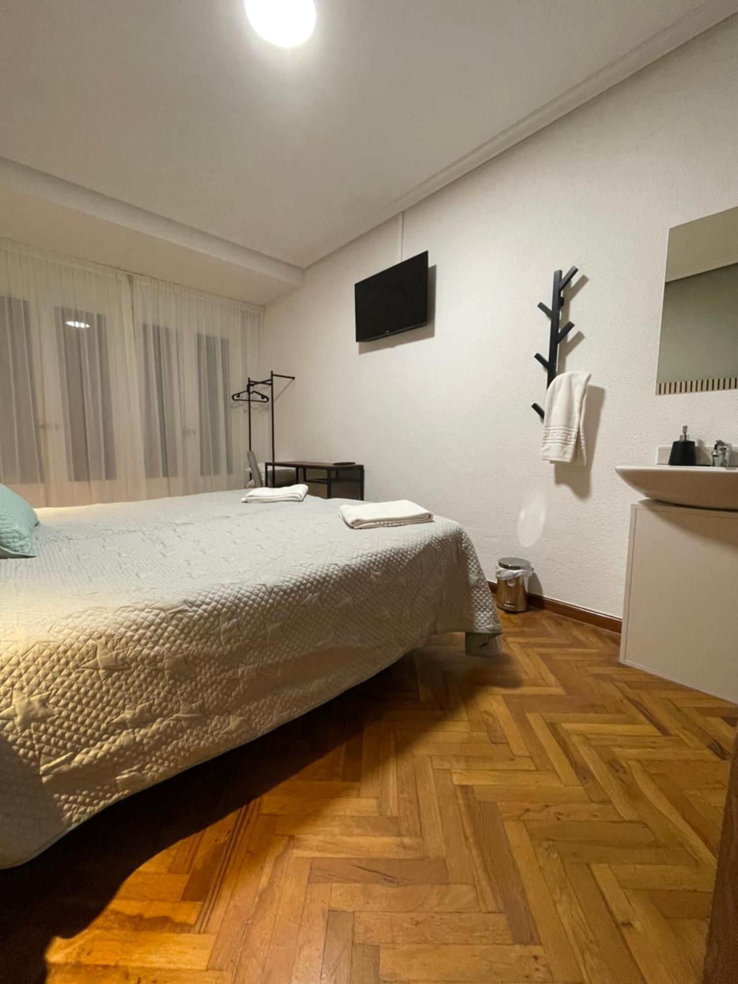 Pension La Encina Santo Domingo De La Calzada Exteriör bild