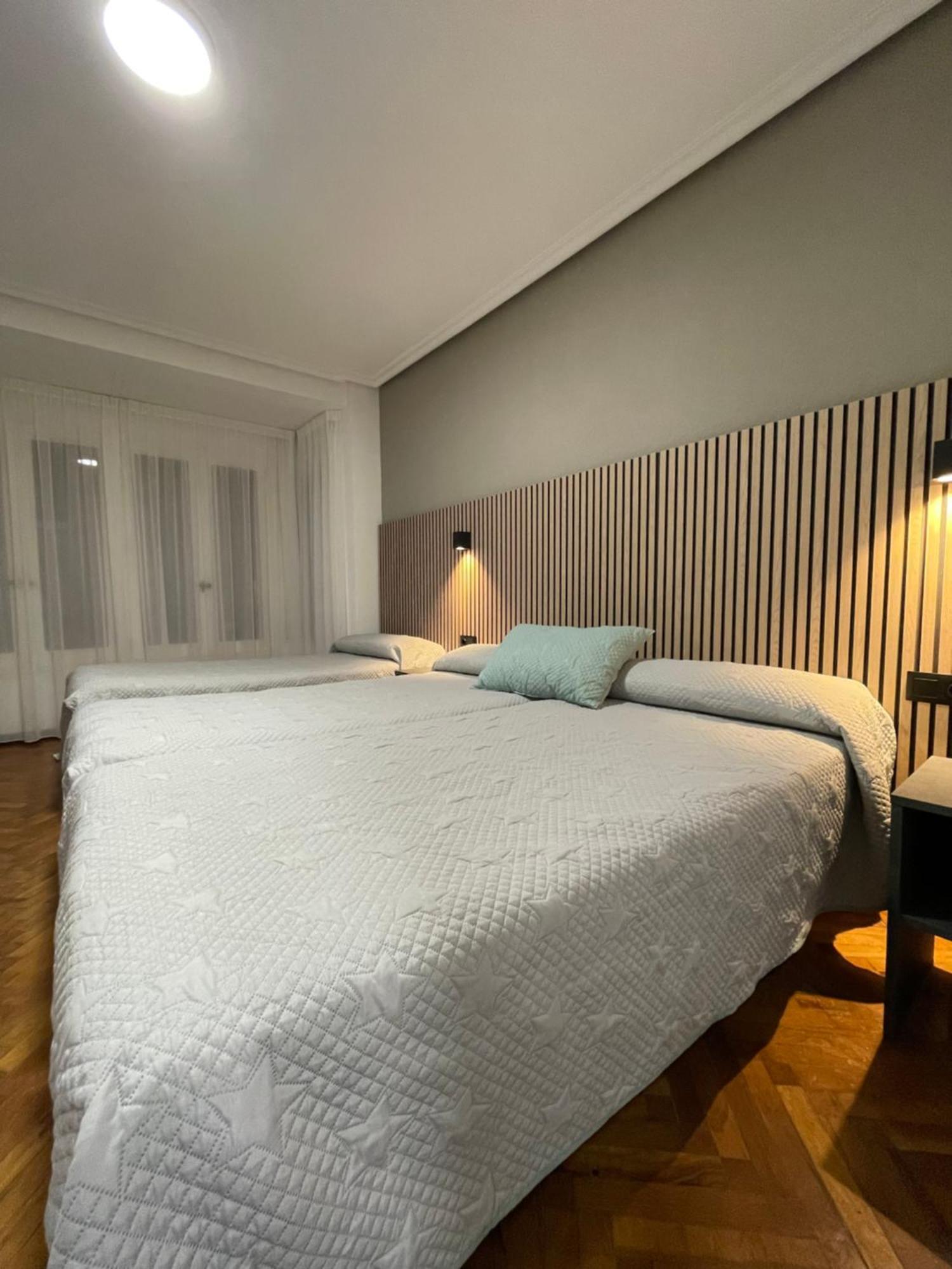Pension La Encina Santo Domingo De La Calzada Exteriör bild